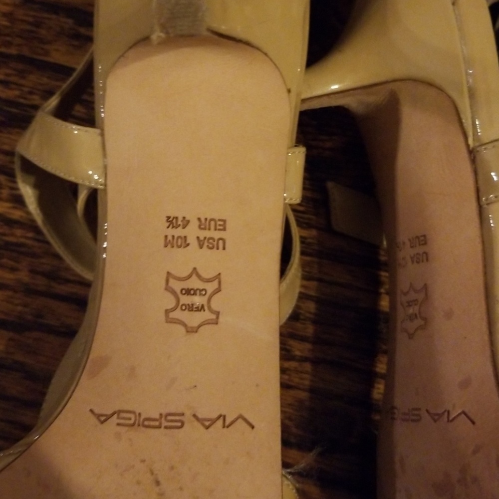 Sandals - Picture 2 of 2